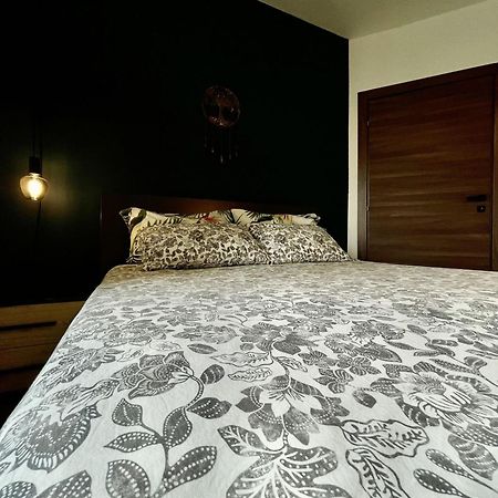 Airport Accommodation Bedroom With Bathroom Self Check In And Self Check Out Air-Condition Included Mqabba Dış mekan fotoğraf