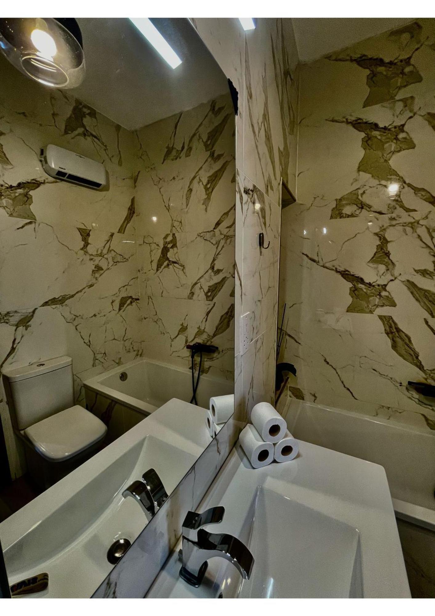 Airport Accommodation Bedroom With Bathroom Self Check In And Self Check Out Air-Condition Included Mqabba Dış mekan fotoğraf