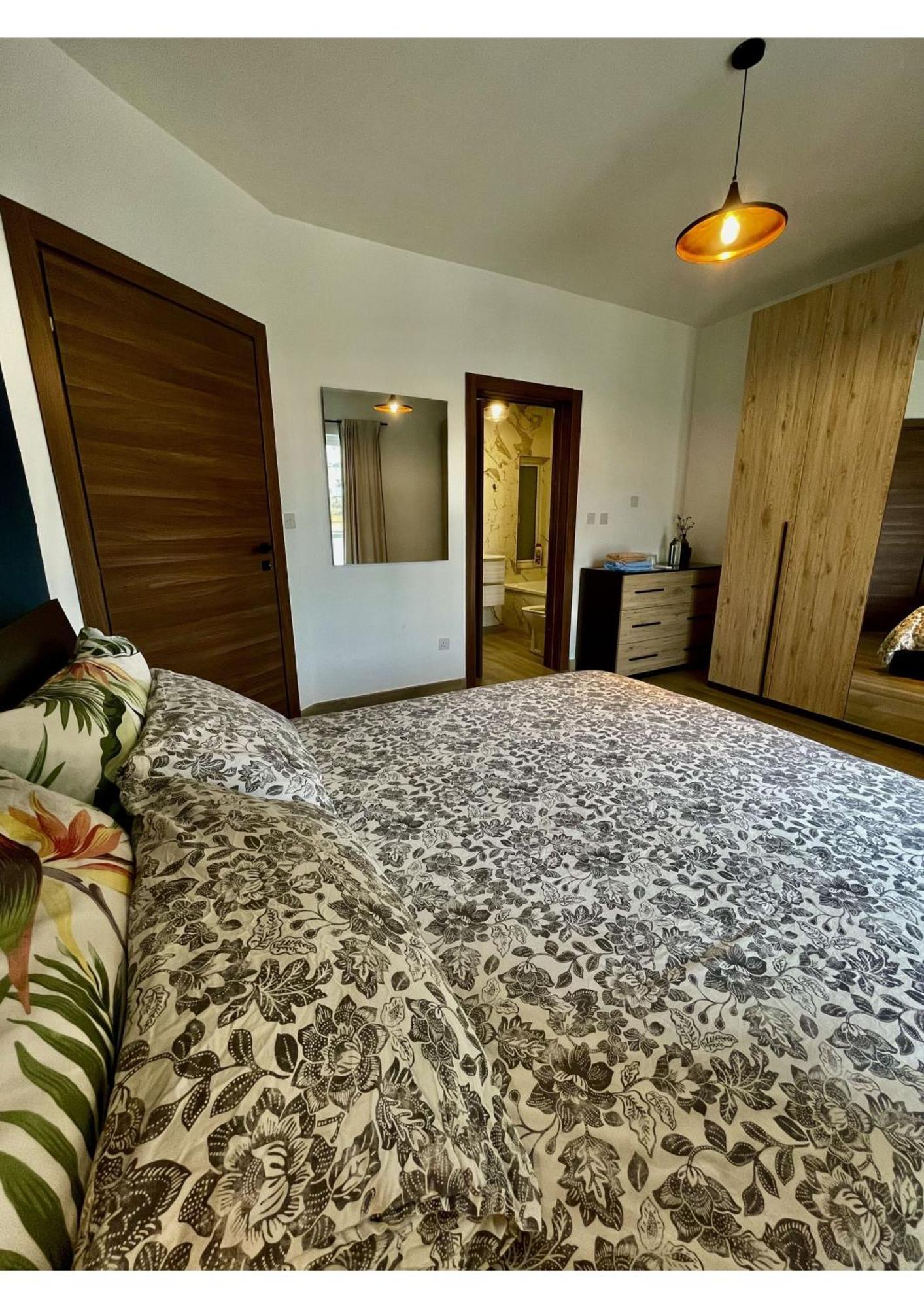 Airport Accommodation Bedroom With Bathroom Self Check In And Self Check Out Air-Condition Included Mqabba Dış mekan fotoğraf